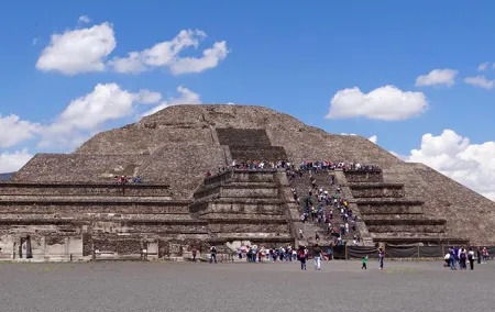 4-Day Teotihuacan, Guadalupe Shrine, Taxco and Cuernavaca Tour