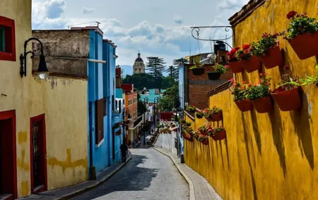 Atlixco de Las Flores and Val’Quirico: Private & Small groups