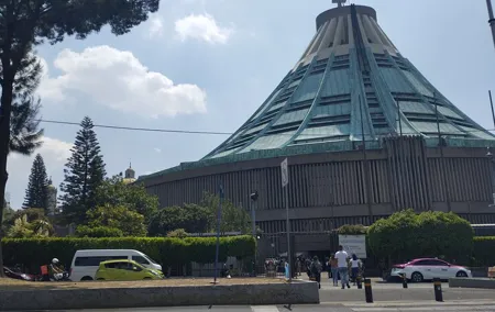 Private Tour Basilica of Guadalupe with Transportation