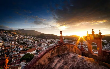 COMBO - Guadalupe Shrine & Teotihuacan Pyramids + Taxco (2 days)