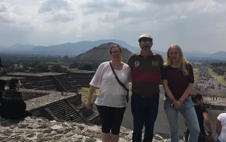 Teotihuacan at dawn, no tourist traps.