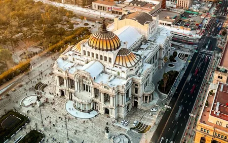 Half-Day Private Walking Tour to Historic Center of Mexico City