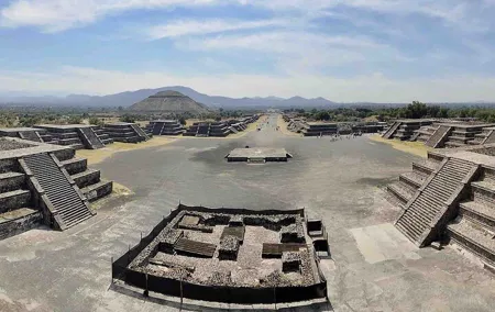 Teotihuacán Pyramids & Basílica de Guadalupe