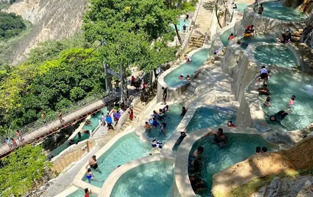 Private tour to Tolantongo Grottoes