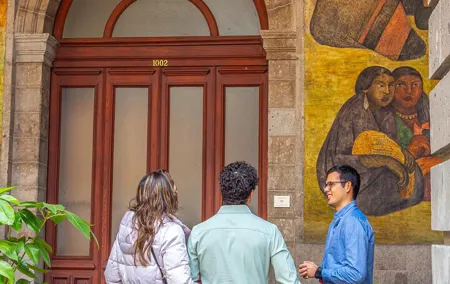 2 Hours of Mexican Muralism with an Art Lover