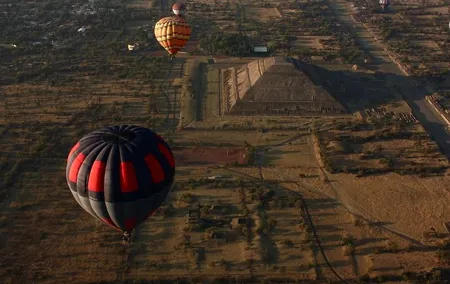 Teotihuacan shared Hot Air Balloon Ride and Private Tour