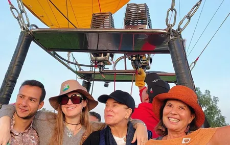 Balloon Flight with Breakfast and Transportation in Teotihuacan