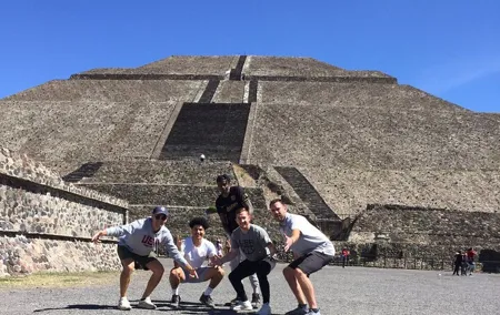 Tour Basilica de Guadalupe and Teotihuacan
