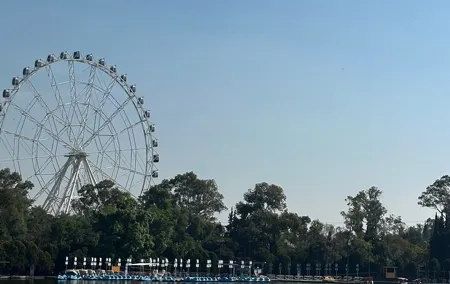 Chapultepec Park and Ferris Wheel Bike Tour