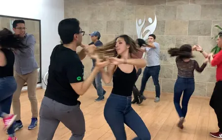 1-on-1 Private Salsa Classes