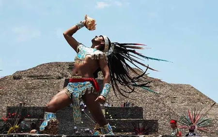 Basilica and Teotihuacan Tour in Spanish, from Mexico City