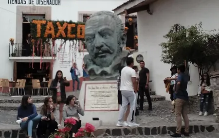 Xochicalco Taxco Cacahuamilpa and Pozas Azules