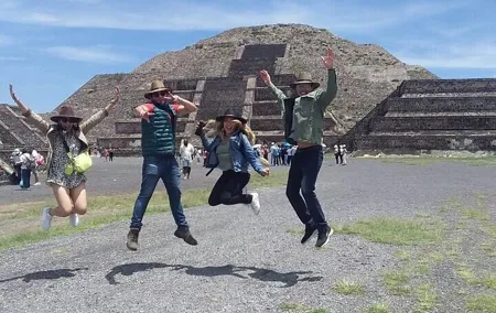 Private visit-Teotihuacan & Basilica of Guadalupe+mezcal tasting