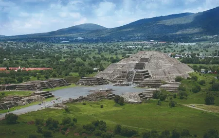 Discover Teotihuacan and the Basilica of Guadalupe from CDMX