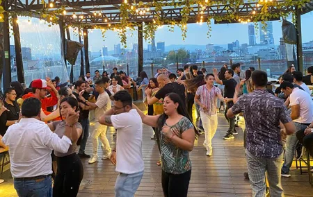 Full CDMX Experience | Prepare Your Own Tequila, Eat Tacos & Take a Dance Class