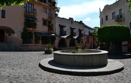 Private Full Day Tour in Mexico City to Taxco and Cuernavaca