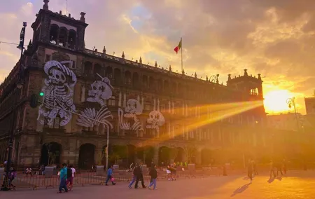 Glimpse MX City: Local Eats, Flower Market & Historic Streets