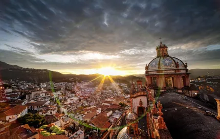 Private Tour with Photographer to Cuernavaca and Taxco from Mexico City