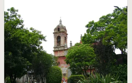 Tour of the picturesque San Angel neighborhood