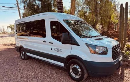 Get a VAN and Guide : Mexico City to Teotihuacan Pyramids