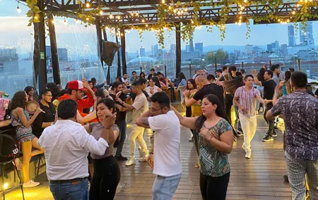 Private Tour CDMX | Prepare Your Own Tequila, Eat Tacos & Take a Dance Class