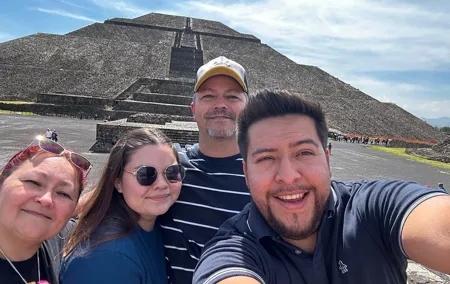 Teotihuacan Express, morning from CDMX