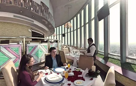 Private Tour: Dinner at the largest revolving restaurant in the world