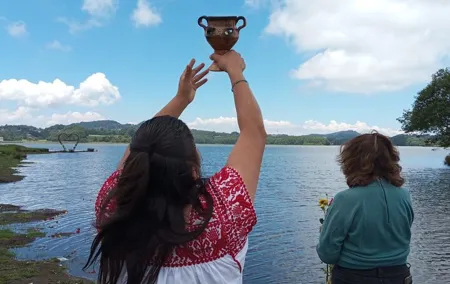Acaxochitlán Local Community and Traditions Tour from Mexico