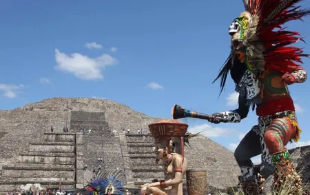 Teotihuacan ruins and Guadalupe Basilica Guided Tour Experience