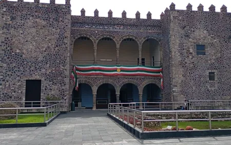 Discover Cuernavaca Taxco and Xochicalco