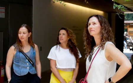 Contemporary Art Galleries Tour in Mexico City with Expert Guides