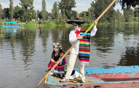 Mexico City All Inclusive boat tour Sunrise and Secrets Canals