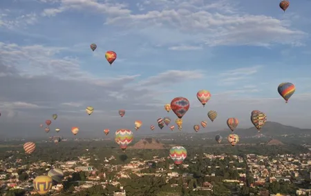 Teotihuacan Balloon Experience with Transportation and Breakfast
