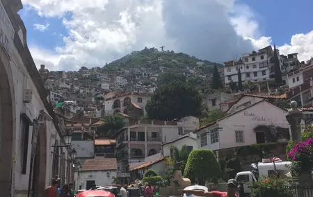 Cacahuamilpa caves tour and visit to Taxco