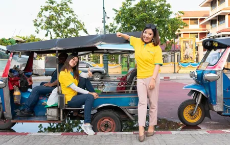 Tuk Tuk tour in the iconic of Bangkok