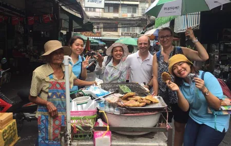 Snacks, Markets and More: Walking Tour from The Flower Market to Chinatown