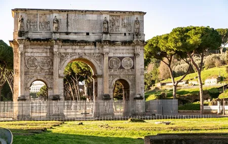 Guided Tour to Colosseum, Roman Forum and Palatine Hill
