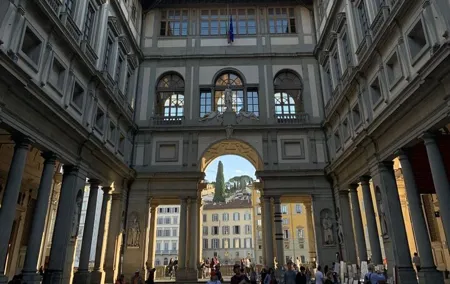 Florence: Skip-the-Line Uffizi Gallery Private Family Tour
