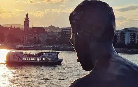 Budapest Audio Guide Cruise with Day, Sunset and Night Option