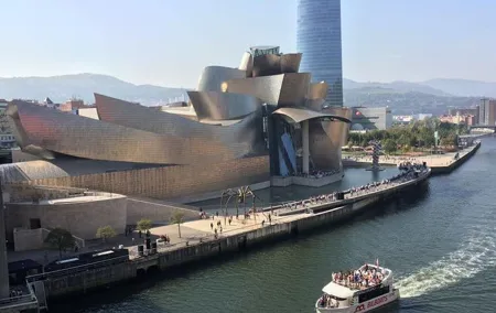 Bilbao and Guggenheim Museum small group tour