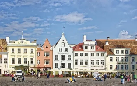 2-hour private tour of Tallinn with transport
