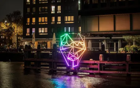 Amsterdam: Luxury Light Festival Cruise with Drinks & Bites