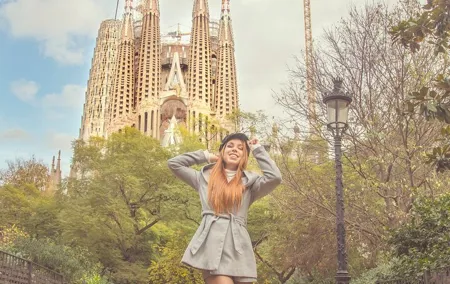 Barcelona Highlights & Montserrat with Port or Hotel Pick Up
