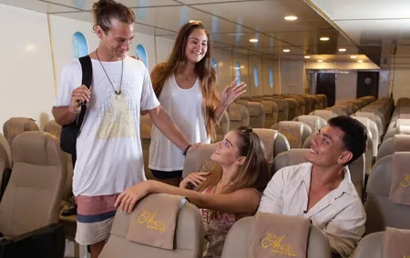 Phuket:One-Way to Phi Phi Island by Ferry and Hotel Transfer