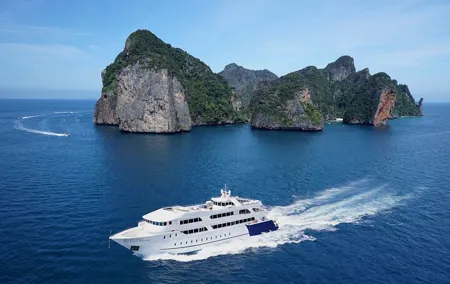 One Way Phi Phi Island Cruise with Sea View Seats to/from Phuket