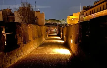 Vatican Escape: Papal Secret Tunnel Night Guided Tour