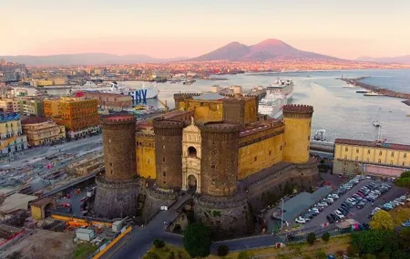 Panoramic and Historical Vespa Tour Naples
