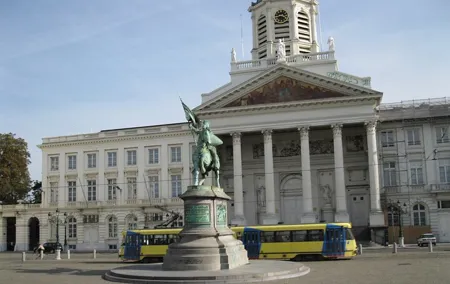 Brussels Self-Guided Walking Tour and Scavenger Hunt
