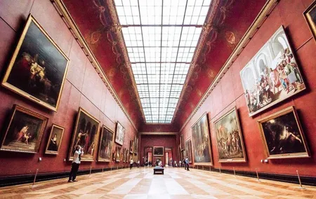Louvre Museum Half Day Guided Tour in Paris