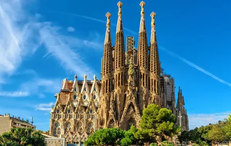 Sagrada Familia Small Group Guided Tour